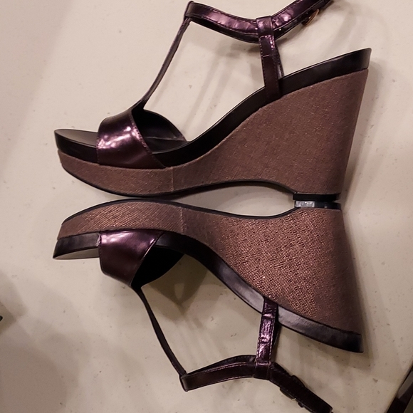 Ralph Lauren Bronze Platform Wedge Sandals. 6.5 - Picture 4 of 14